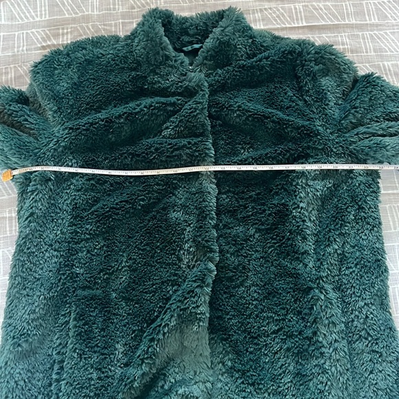 Kenneth Cole Fuzzy Coat - Picture 7 of 7